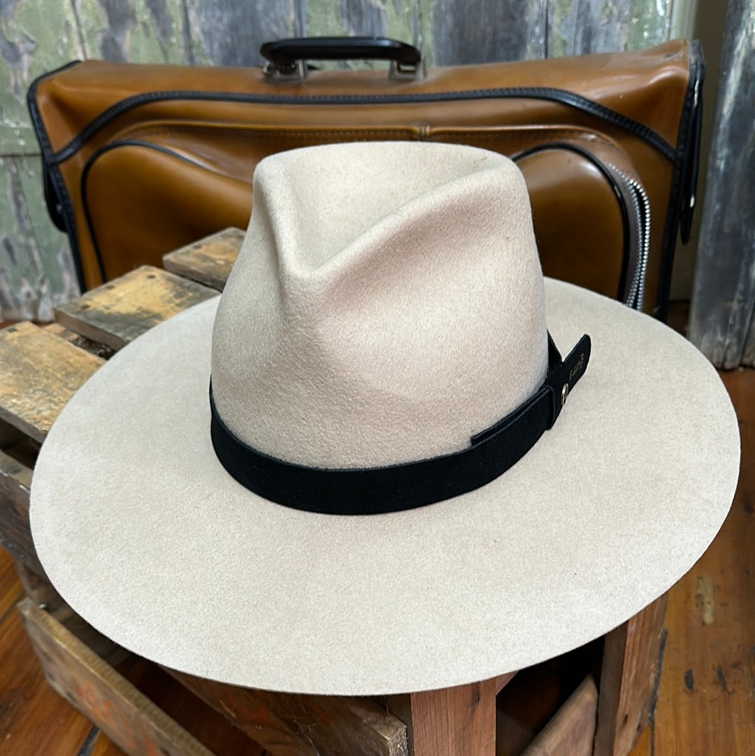 fallen BROKEN street - The Jose - x2 bands. X1 tan suede and x1 black suede