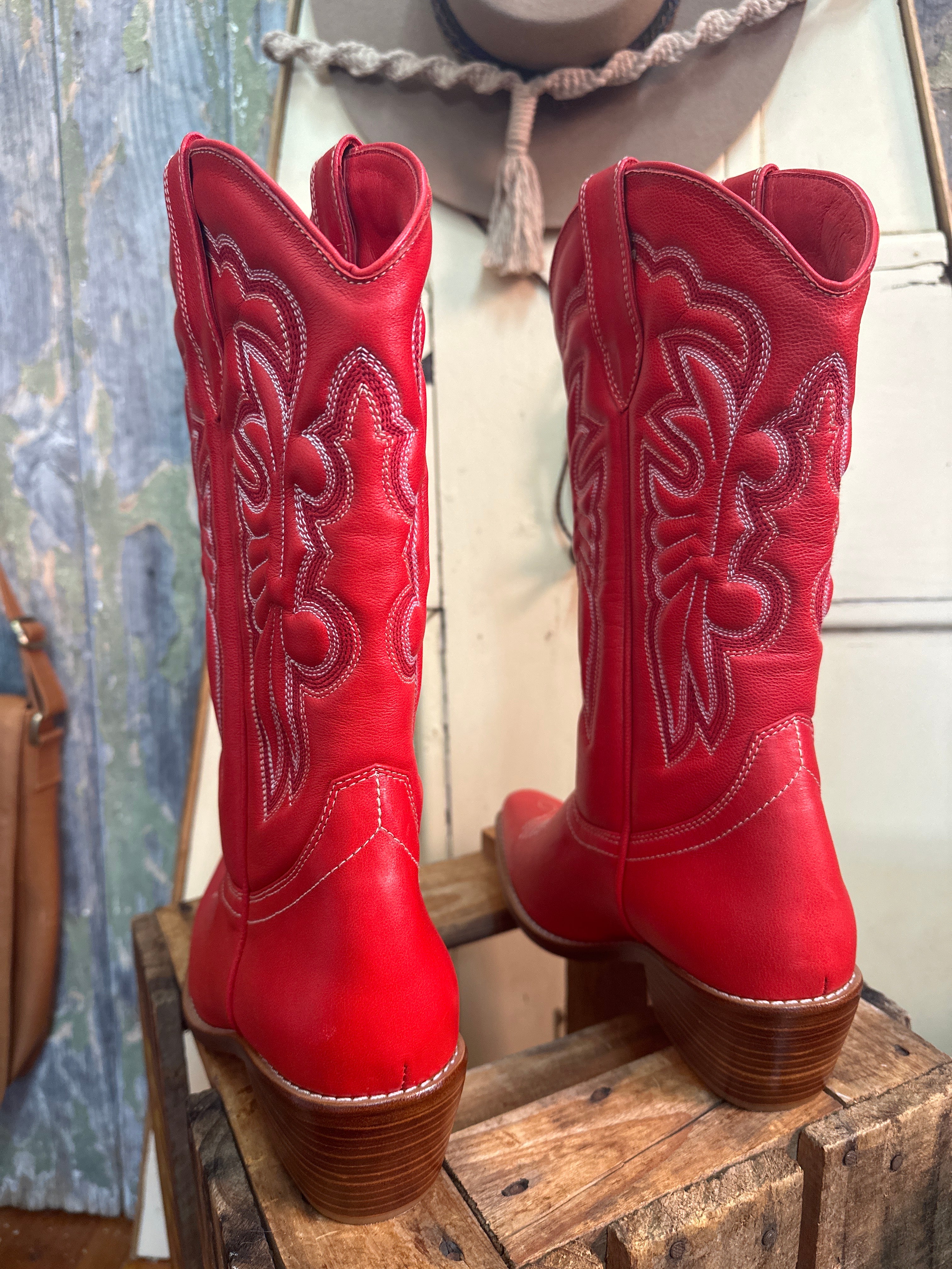 It's A Cowgirl Thing Embroided Cowgirl Boots