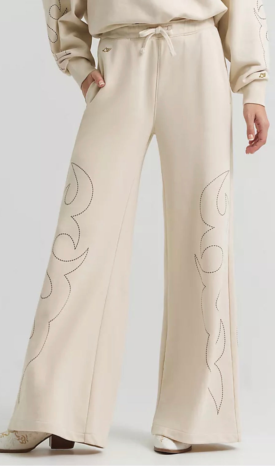 Lainey Wilson x Wrangler Cowboy  Sweatpants