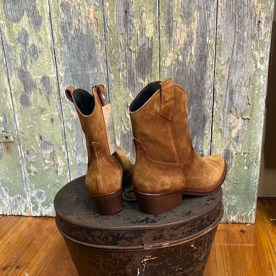 Urban Dust Worked Suede Boots