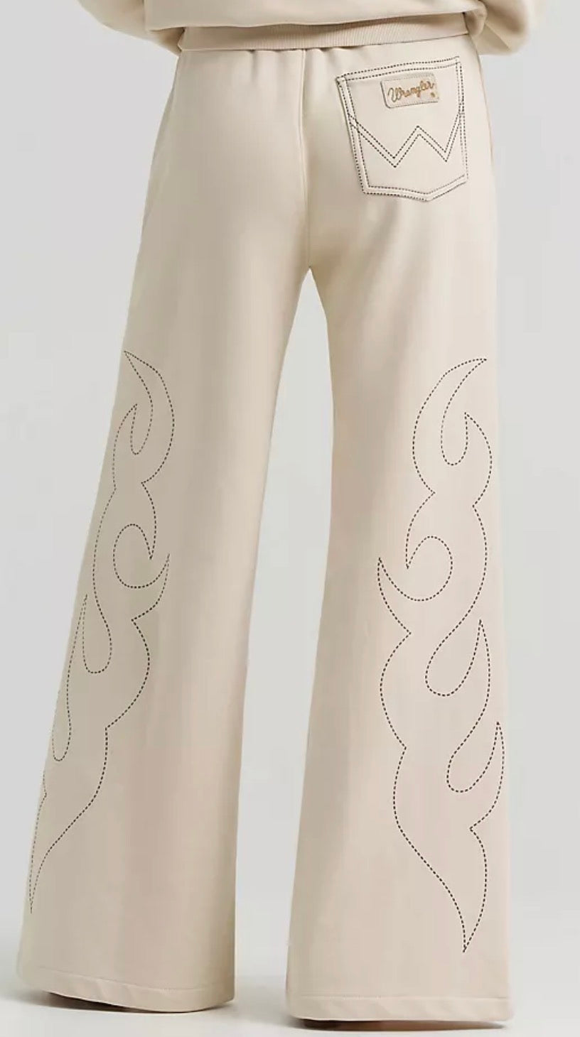 Lainey Wilson x Wrangler Cowboy  Sweatpants