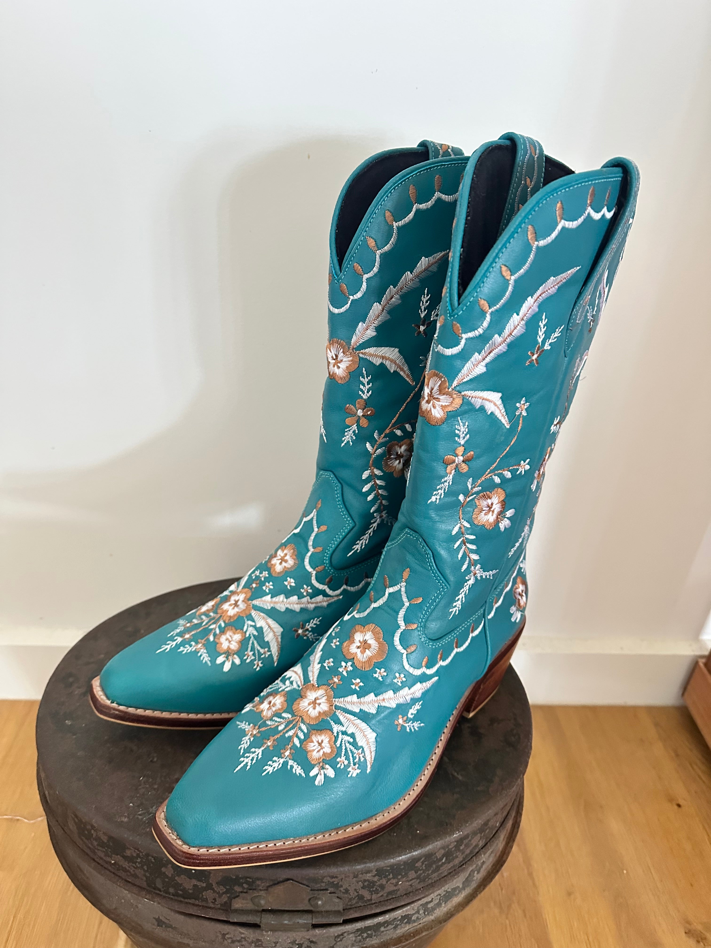 Custom Order Leah Anderson - Size 42, wider at toe bridge 1cm