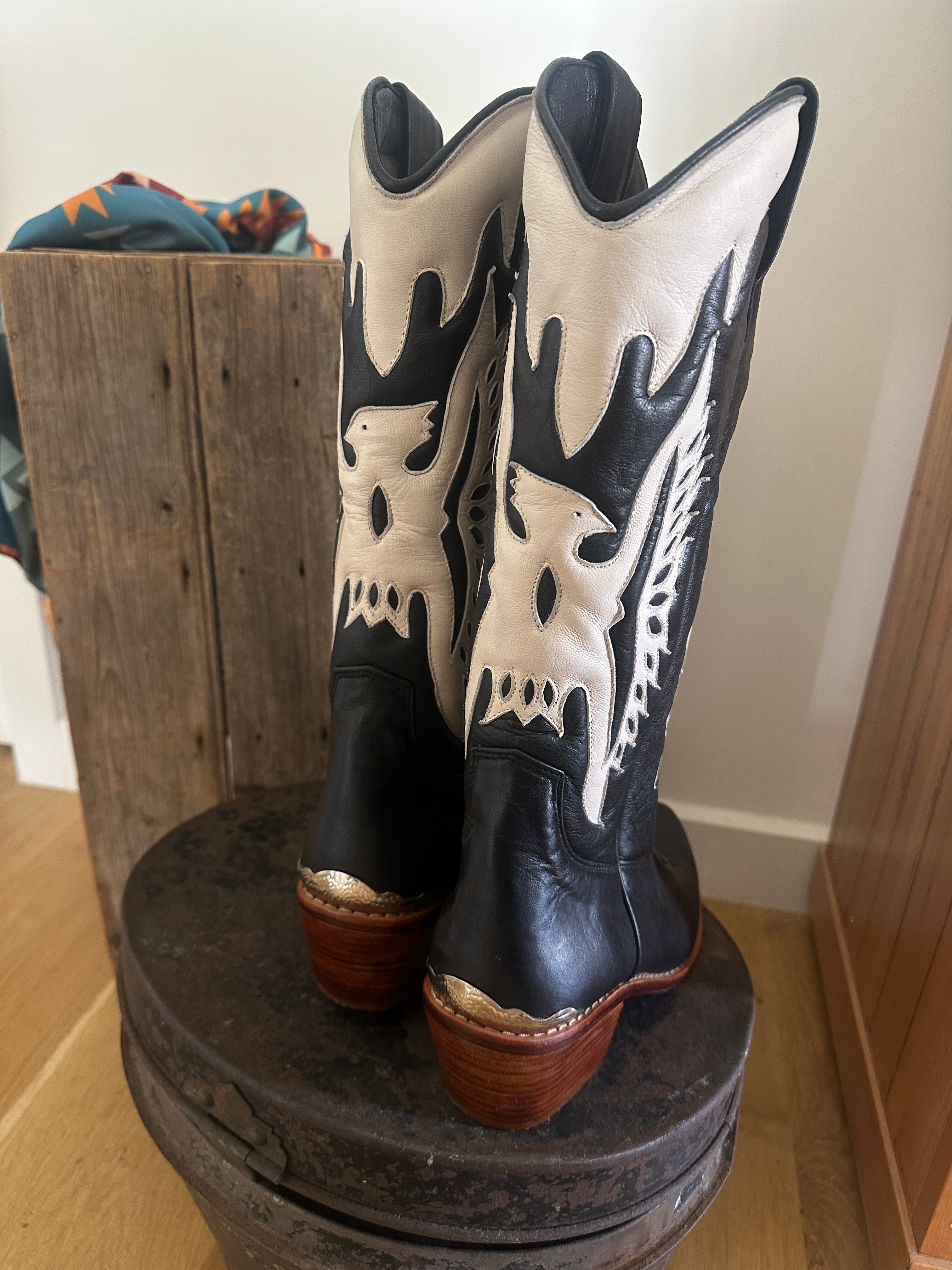 Eagle Detail Hand Made Black And Off White Cowgirl Boots