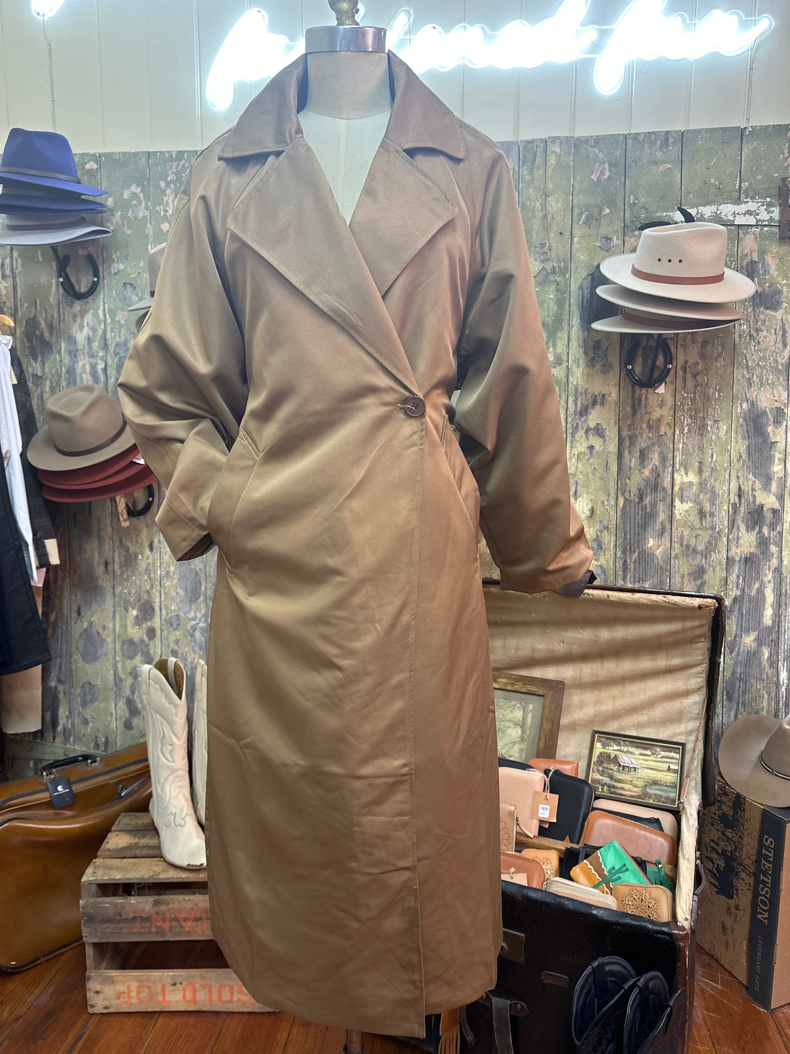 Thanne Essential Trench
